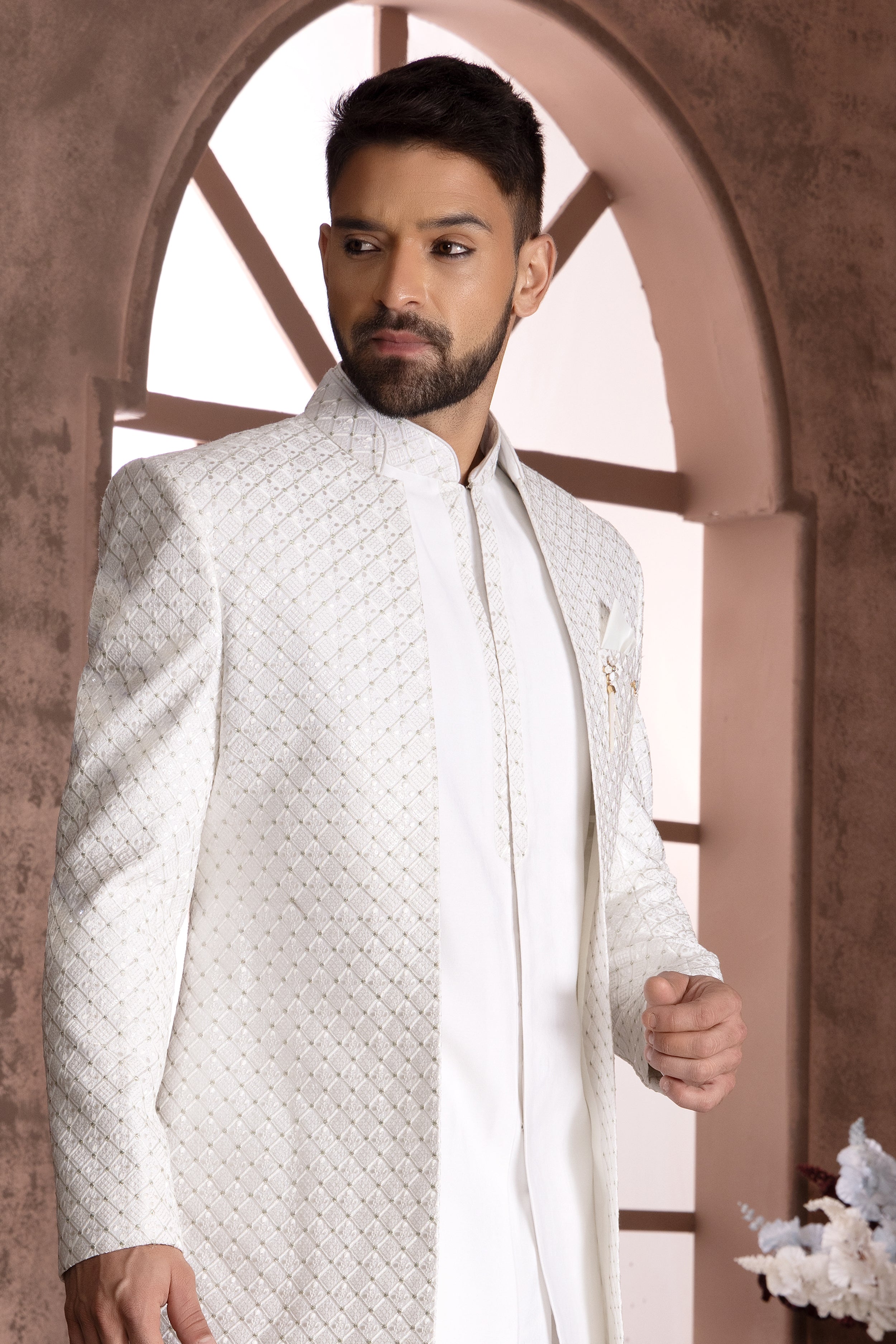 White Jacket Style Embroidered Indowestern Set For Men – paanericlothing White Jacket Style Embroidered Indowestern Set For Men – paanericlothing