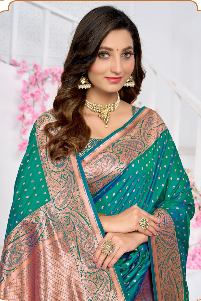 Hunter Green With Weaving Zari Border Silk Saree