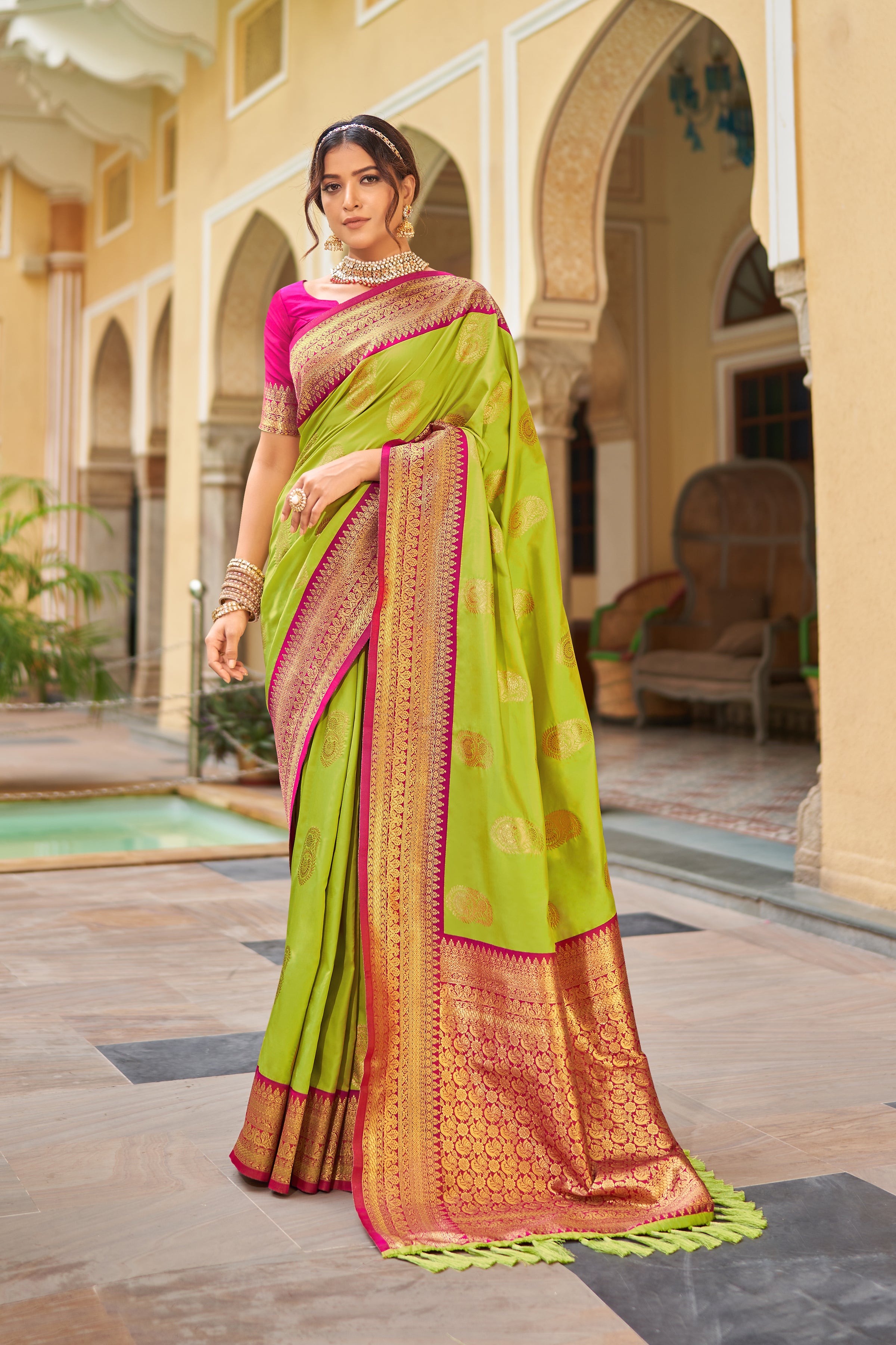 Parrot Green Pure Georgette Jacquard Border Bandhani Saree : The Morani  Fashion